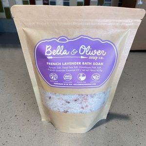 New Bella & Oliver French Lavender bath soak/salts